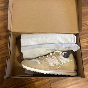 Womens new balance shoes